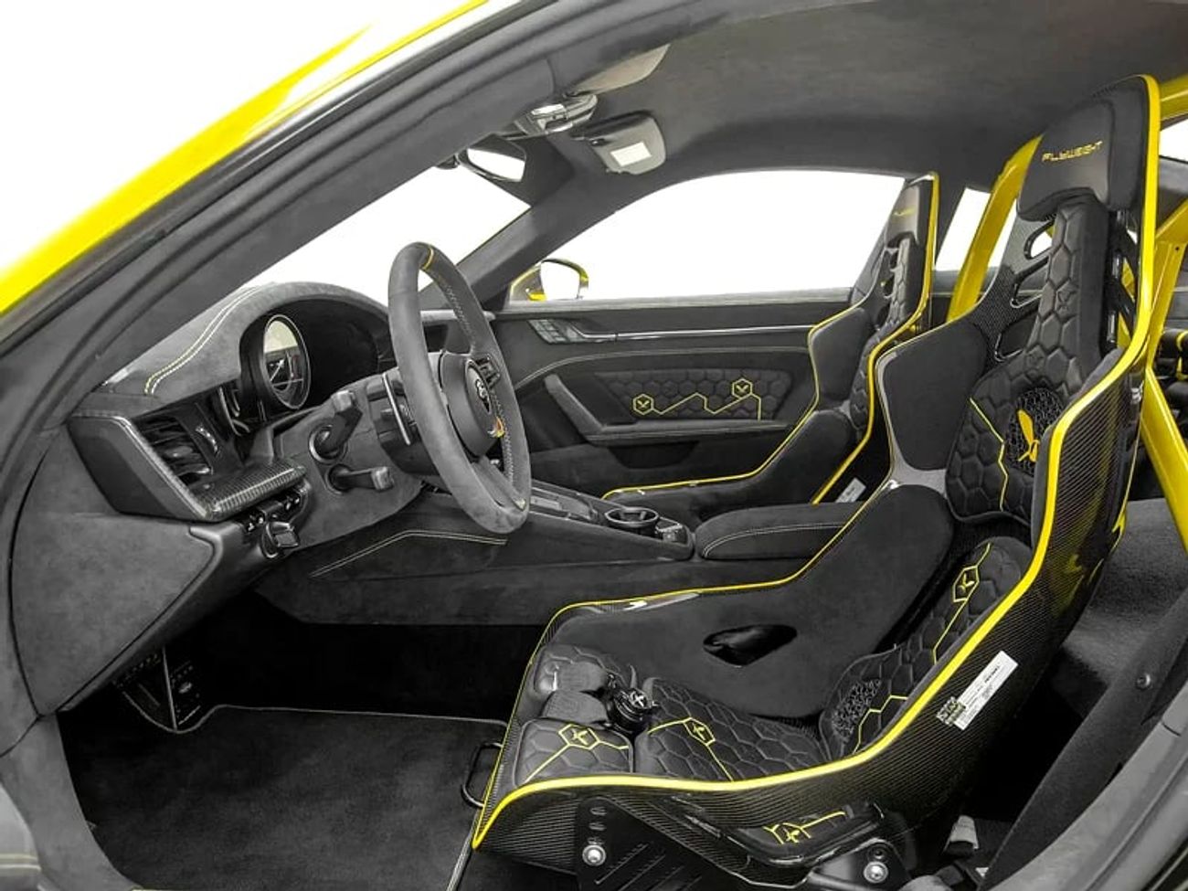 Porsche 911 Turbo S 3.8L (645 HP) Coupe Turbo S 3.8L