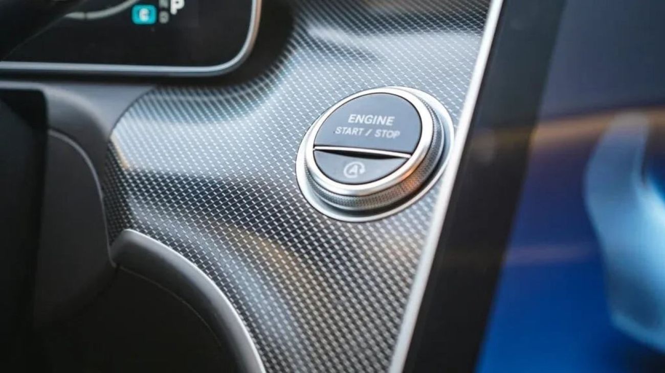 مرسيدس بنز C 200 بريميوم MERCEDES C200