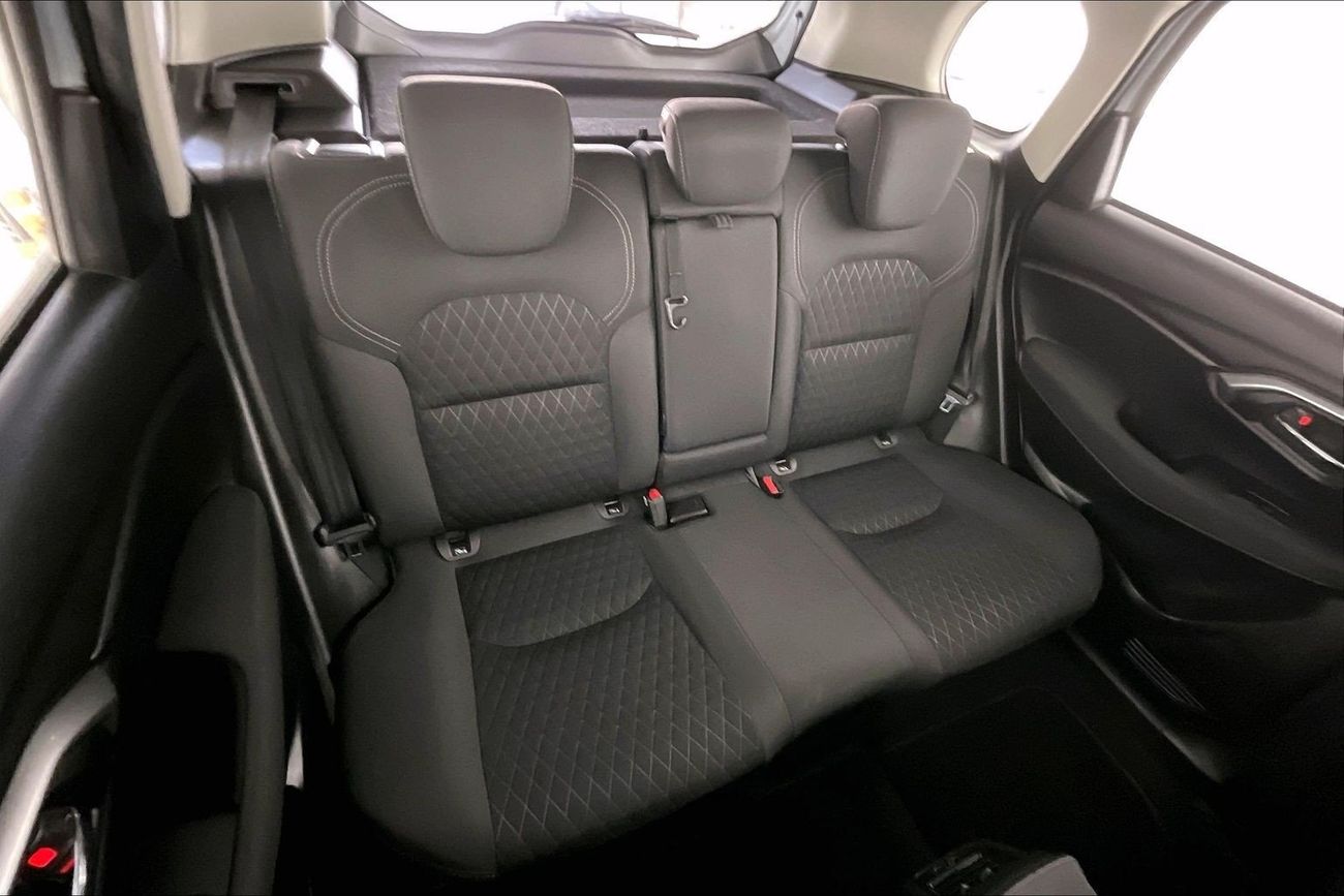 سوزوكي جراند فيتارا GL | National Day Celebration | شامل الضمان | 0 ﺪﻔﻋﺓ ﺃﻮﻟﻯ