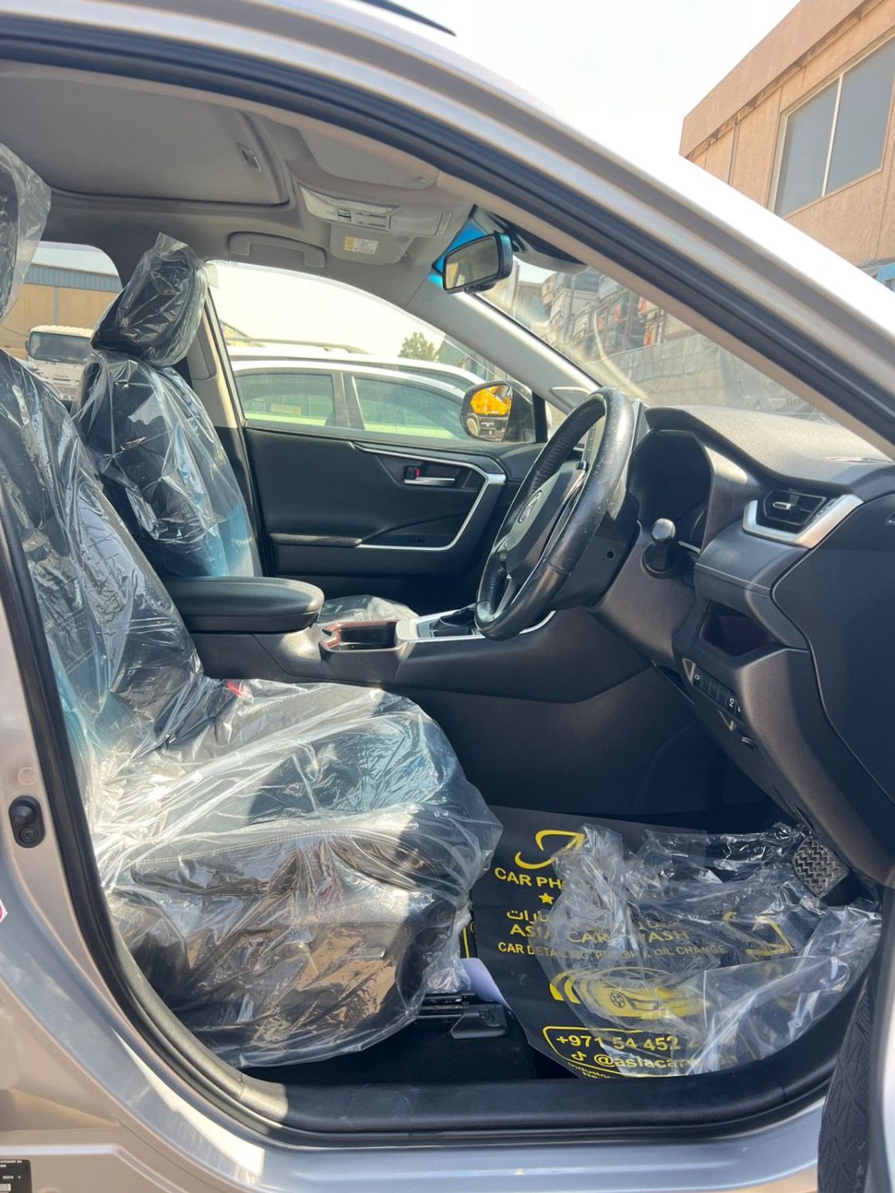 تويوتا راف ٤ EXPORT ONLY 2.0 ENGINE PETROL ENGINE 2WD FULL OPTION RAV4 CRUISER