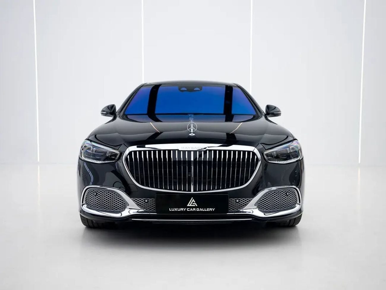 مرسيدس مايباخ S680 مايباخ 4 MATIC GCC SPECS | FIRST-CLASS 4-SEAT REAR CABIN | V12