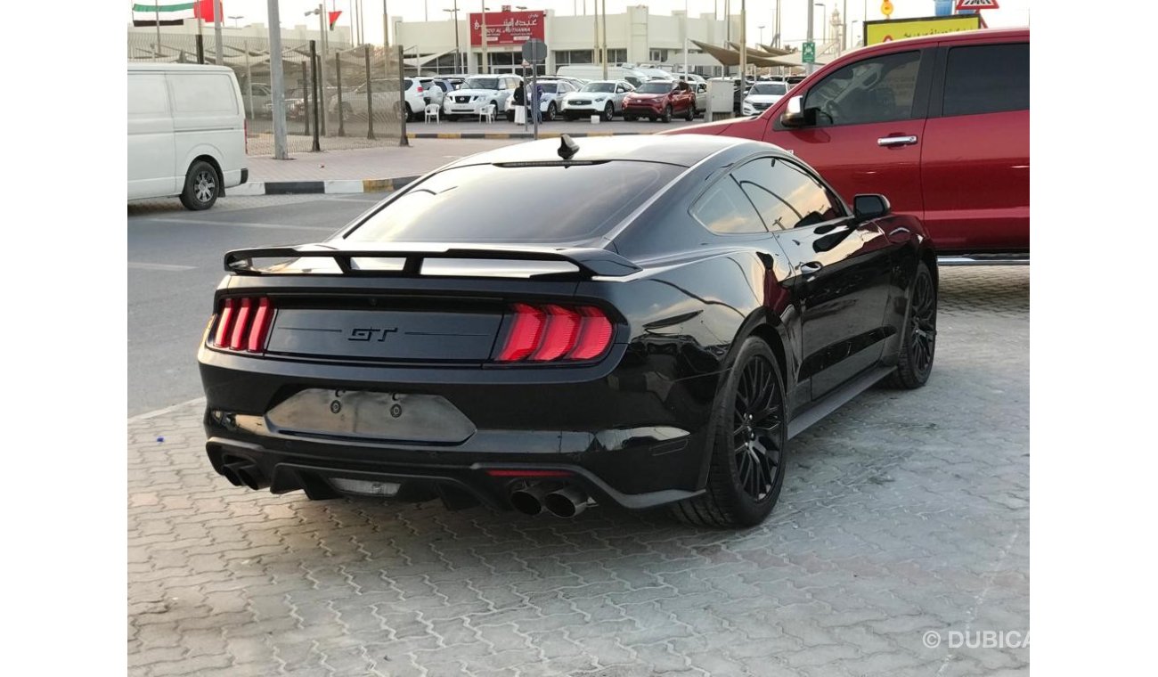 Ford Mustang Mustang GT V8 5.0 model 2020