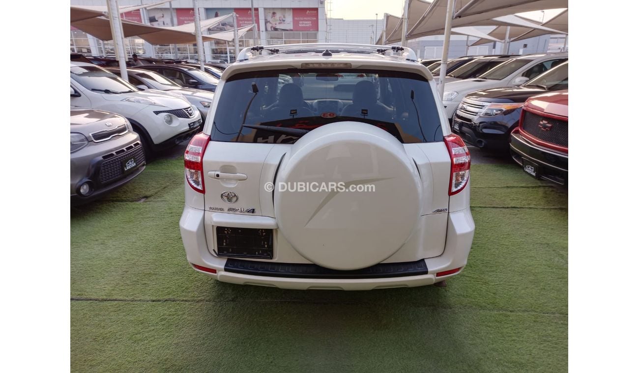 Toyota RAV4 2009 model, full option, leather hatch, cruise control, fingerprint control, sensor wheels, in excel