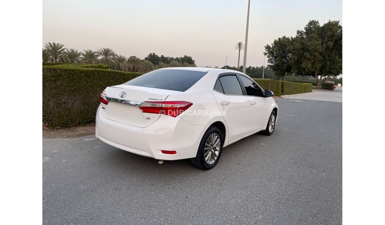 تويوتا كورولا SE