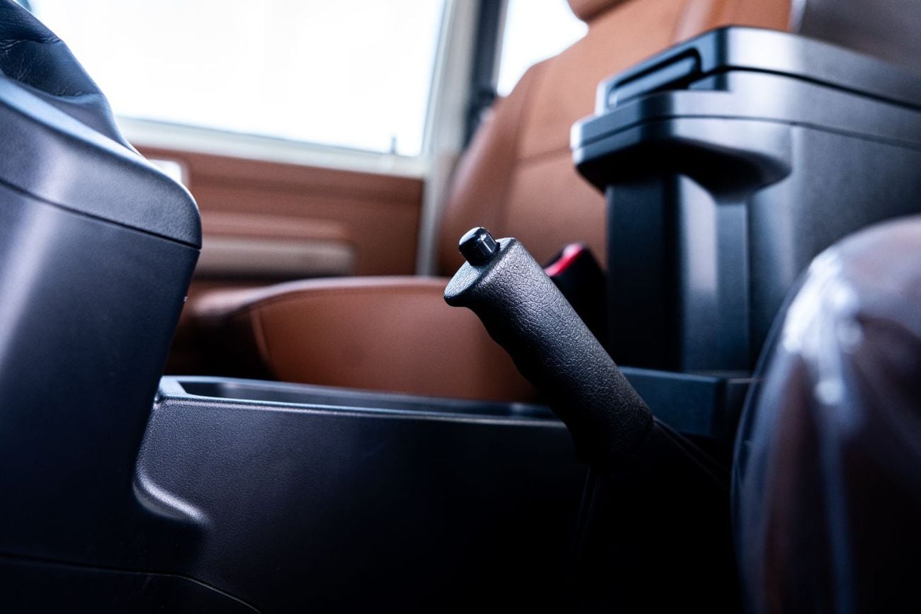 تويوتا لاند كروزر Toyota Land Cruiser 2026 70 Series 76 4.0L 4WD 5-door