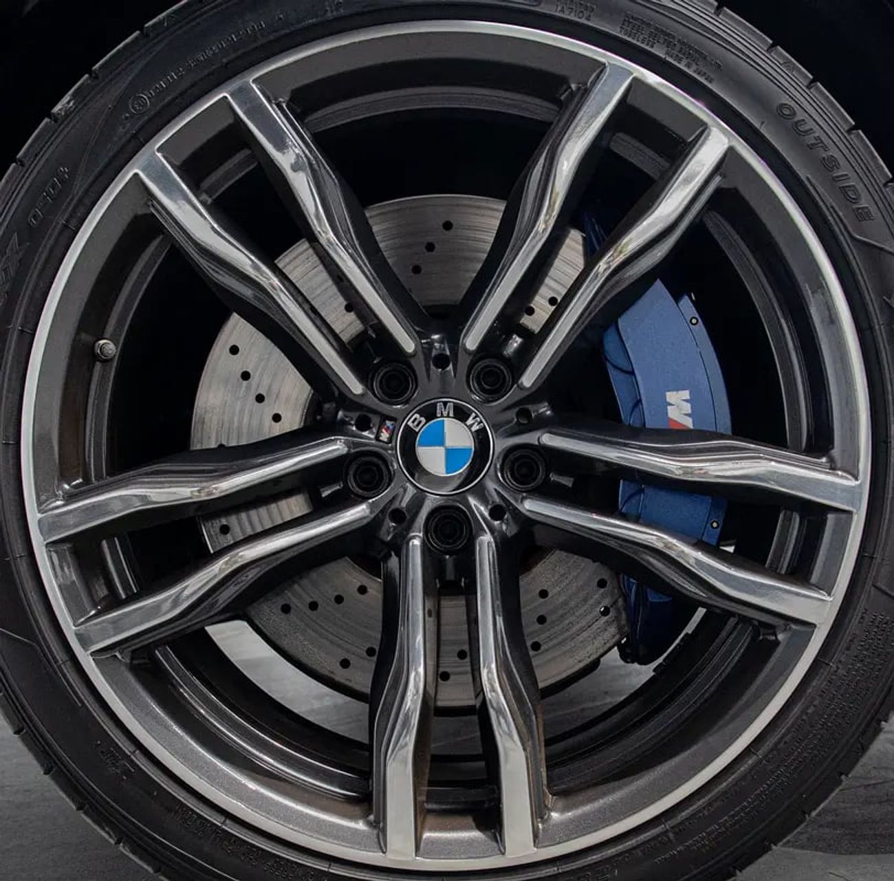 بي أم دبليو X5 M v