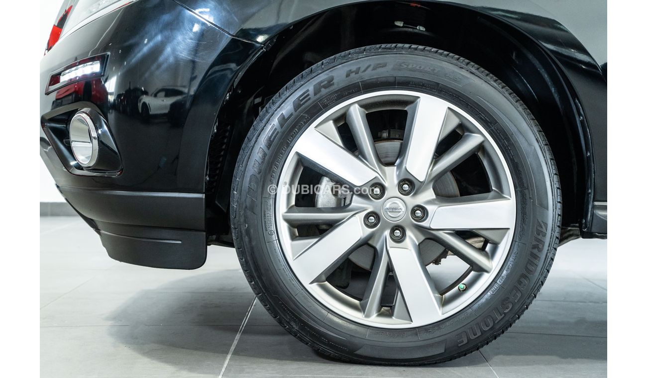 نيسان باثفايندر 2013 Nissan Pathfinder SV / 7-Seater!