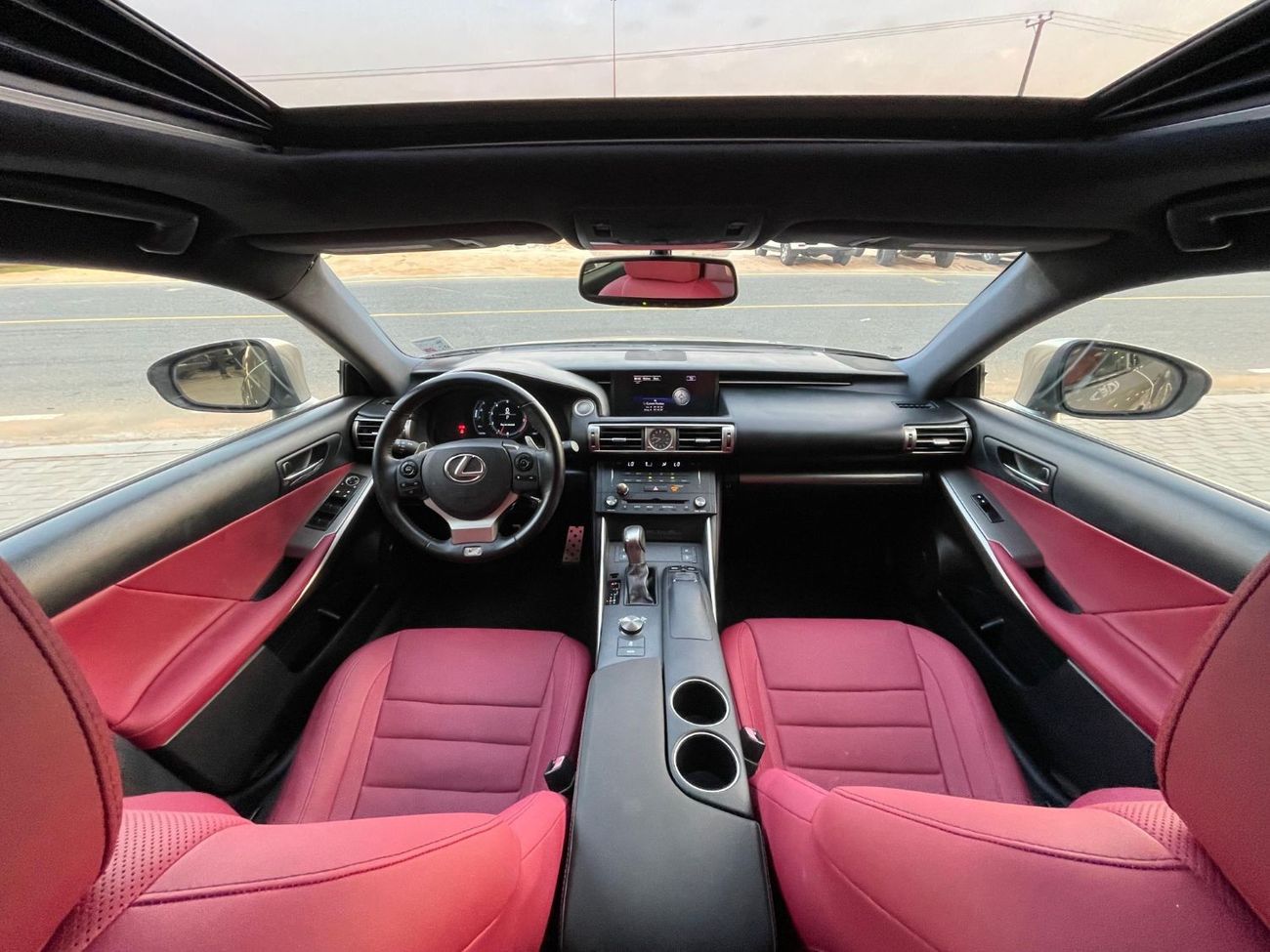 Lexus IS350 F Sport 3.5L (312 HP) F-SPORT 3.5L V6 / FULL OPTION / IN PERFECT CONDITION