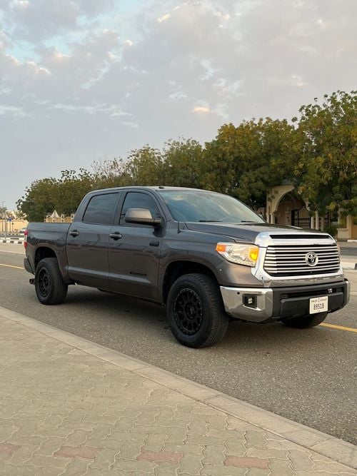 Toyota Tundra STD (NON GCC)