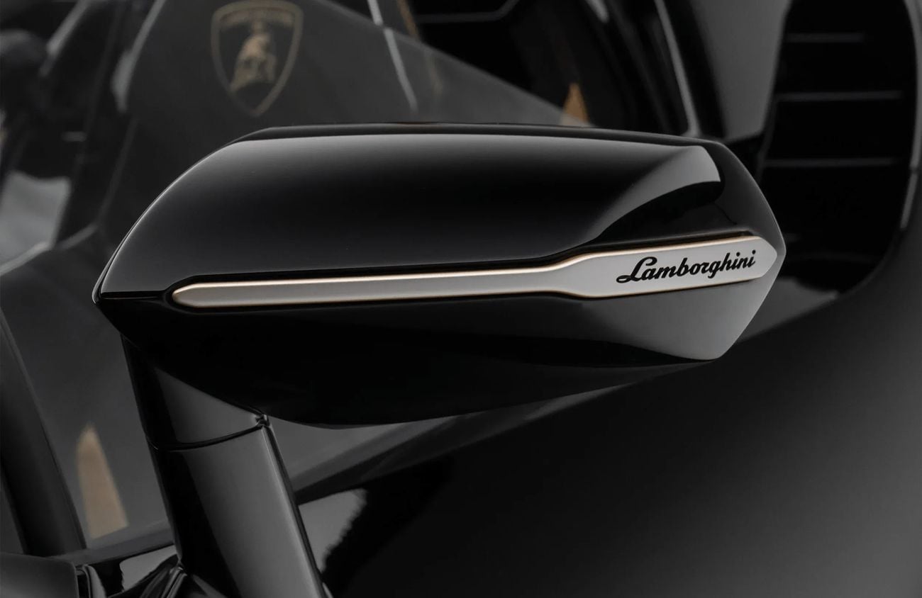 لامبورغيني سيان 6.5L V-12 Naturally Aspirated Engine + eMotor