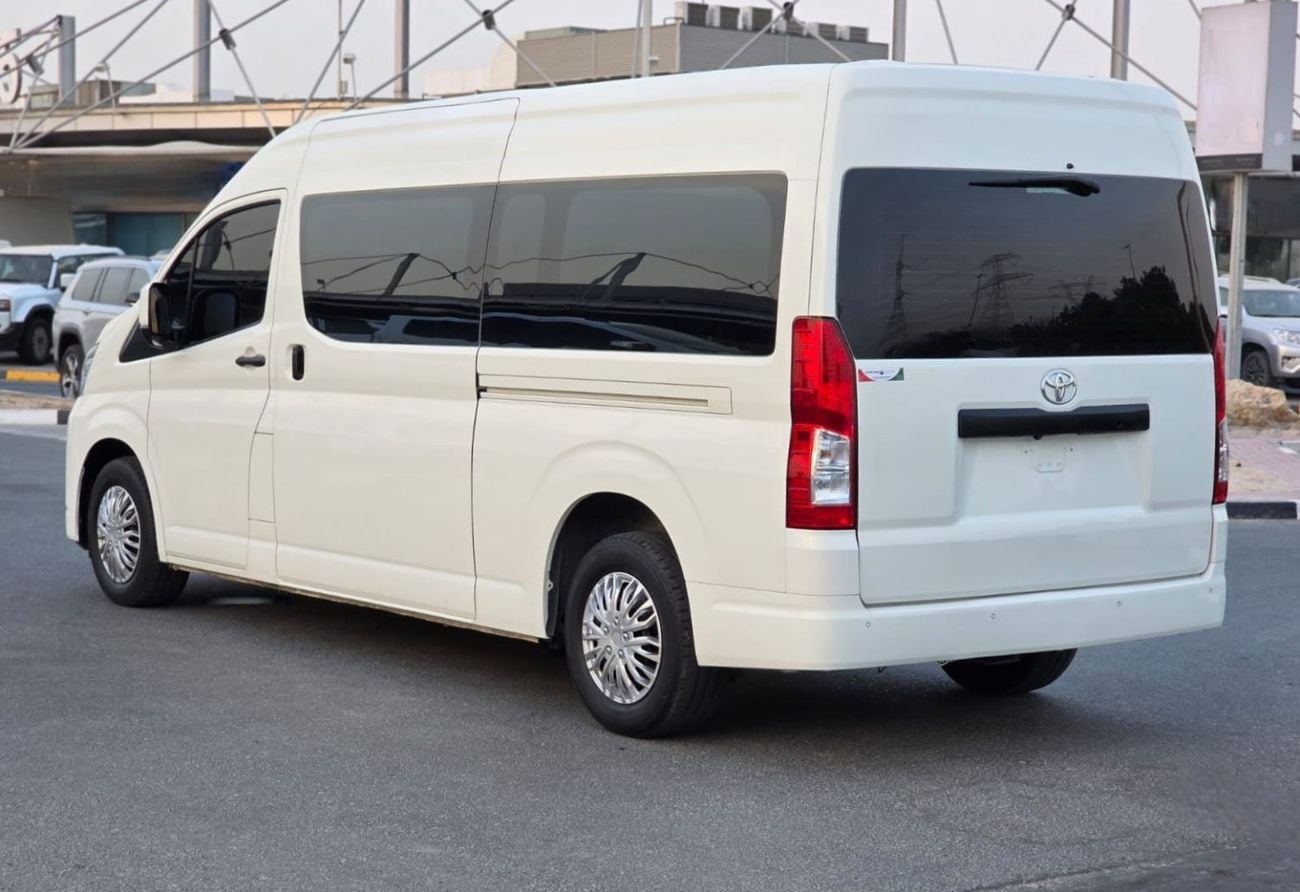 Toyota Hiace 2.8 Diesel Engine - 2WD - RHD