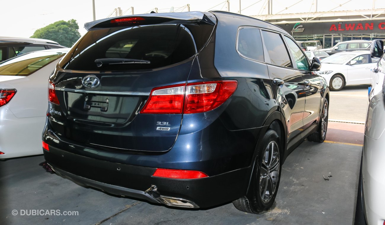 Hyundai Santa Fe Grand 3.3L 4WD