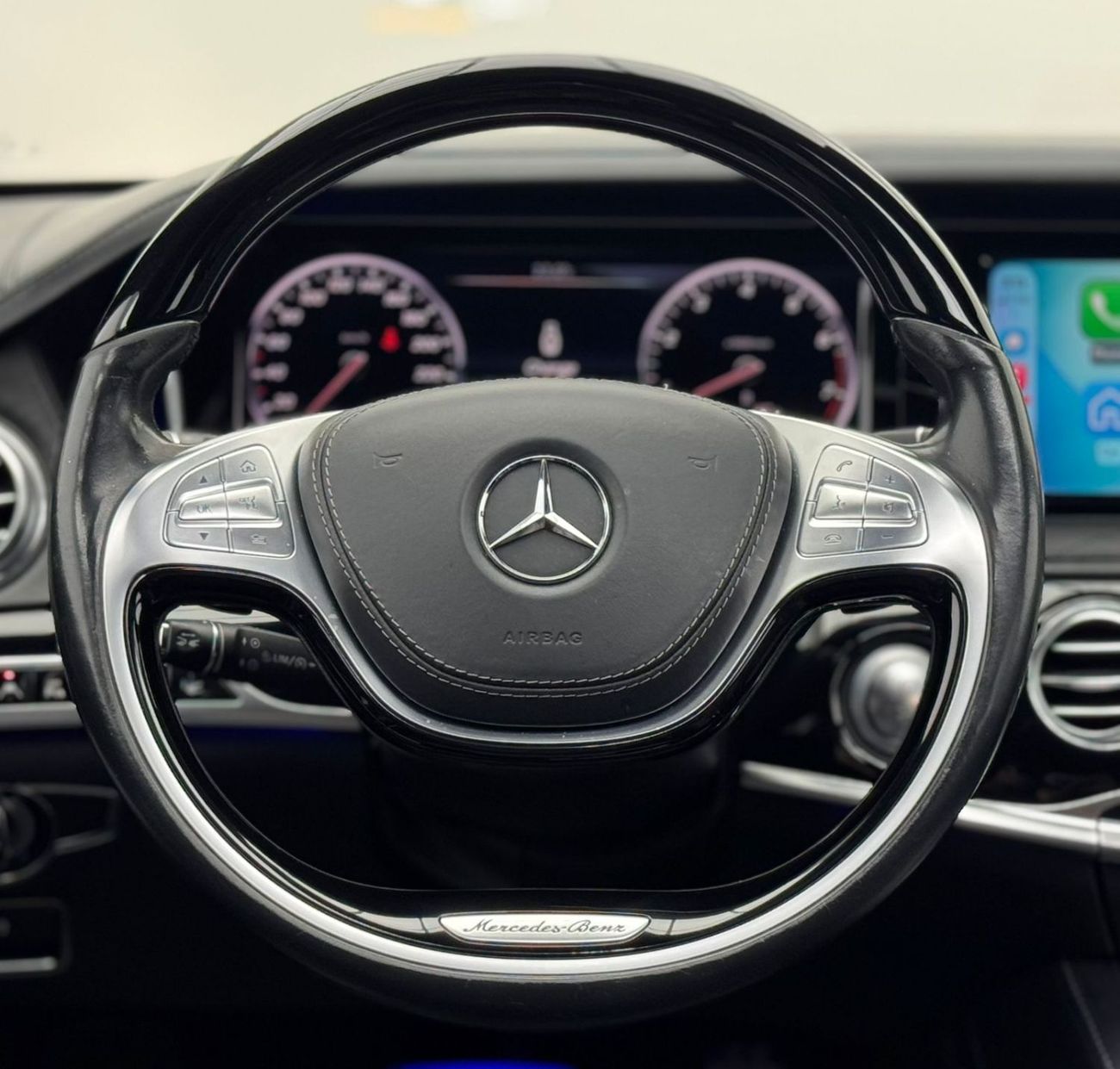 Mercedes-Benz S 500 AMG 4.7L 2015 Mercedes-Benz S500 AMG, Mercedes Service History, Excellent Condition, GCC