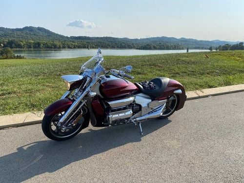 مرسيدس بنز GL 63 AMG Honda Rune 2004 1831 cc