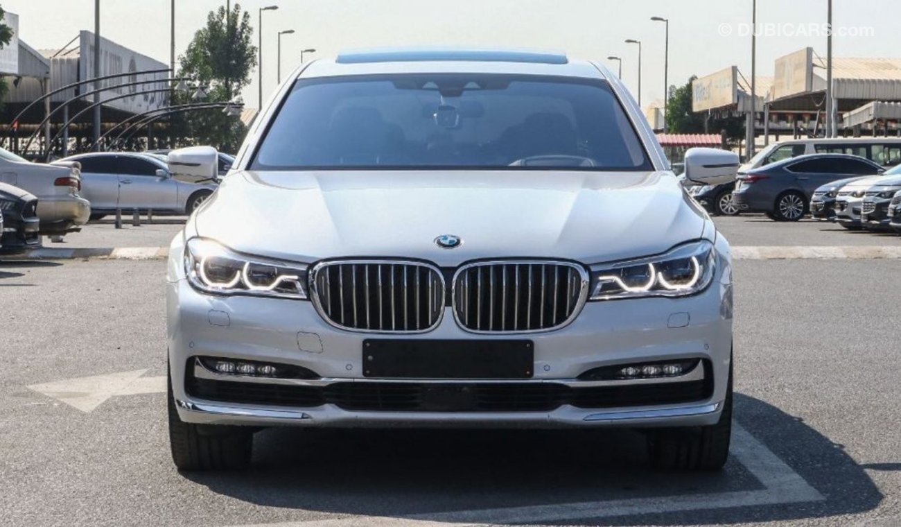 بي أم دبليو 750 Li XDRIVE  LUXURY