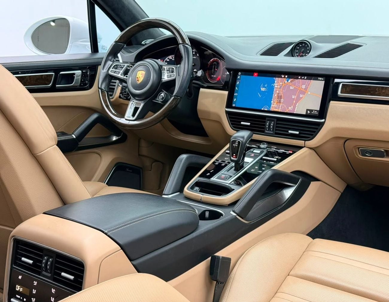 Porsche Cayenne Turbo 2018 Porsche Cayenne Turbo, Full Porsche Service History, Fully Loaded, Excellent Condition, GCC
