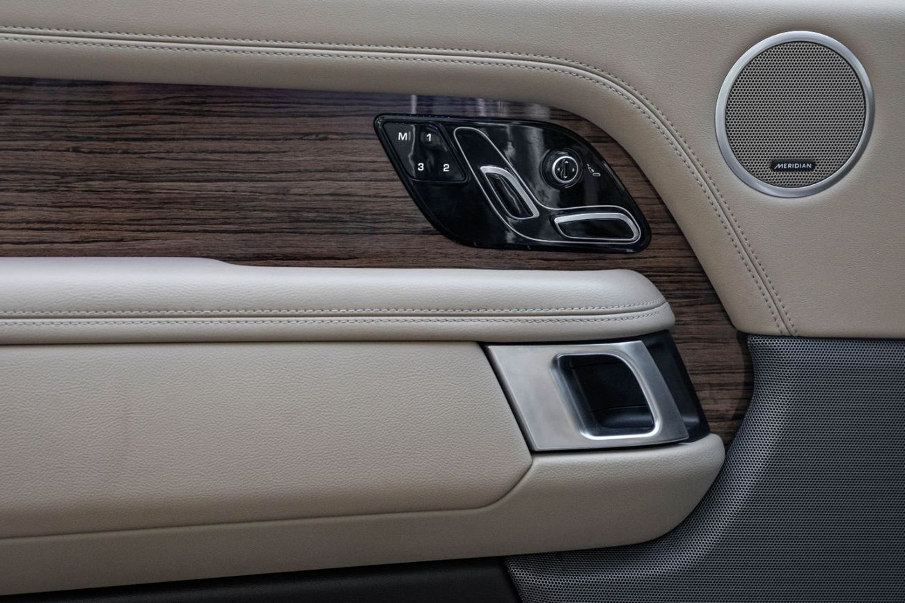 لاند روفر رينج روفر Vogue SE Supercharged | 3,525 P.M  | 0% Downpayment | IMMACULATE!