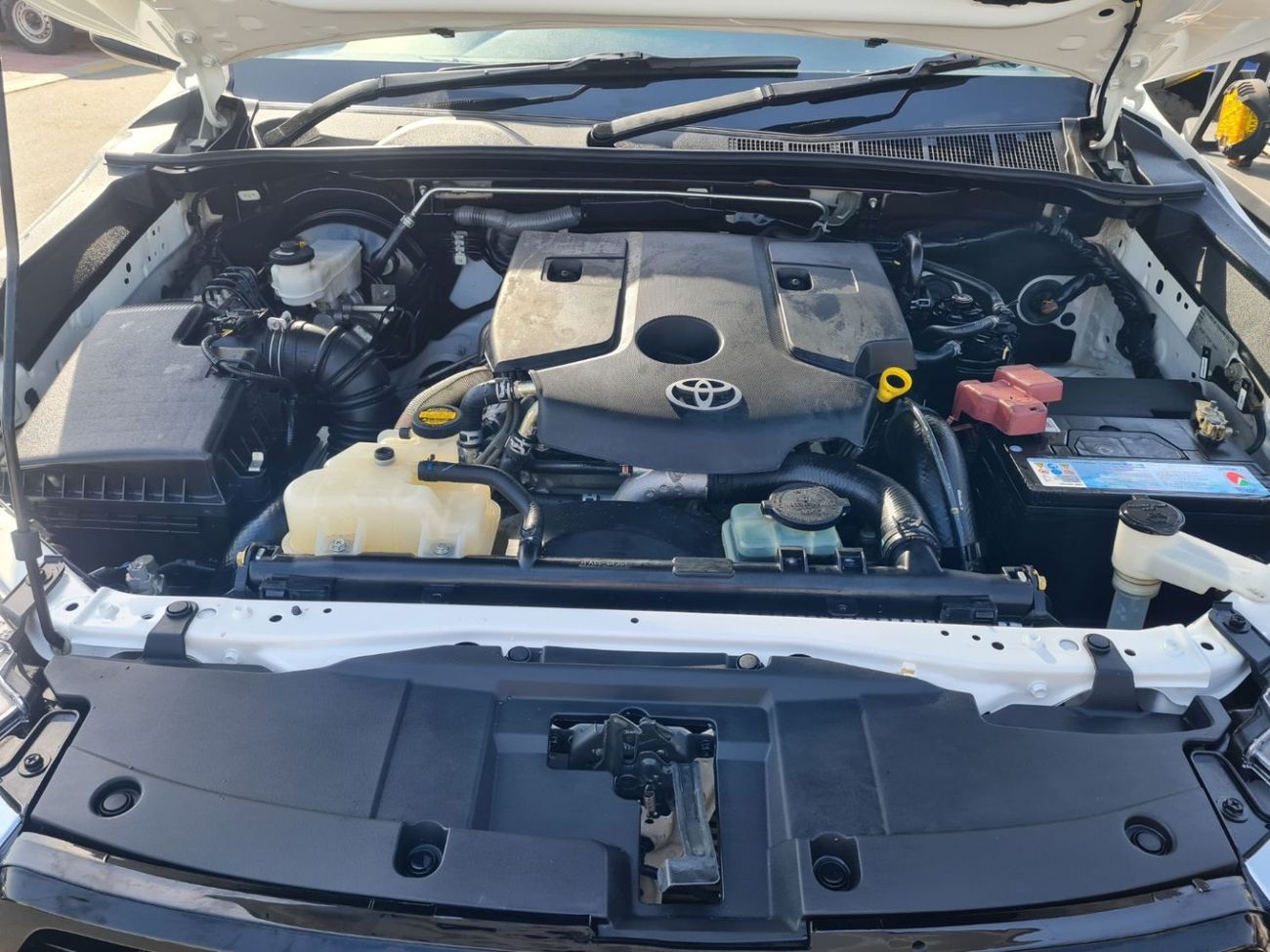 Toyota Hilux Double cabin 2.8L, perfect inside and outside