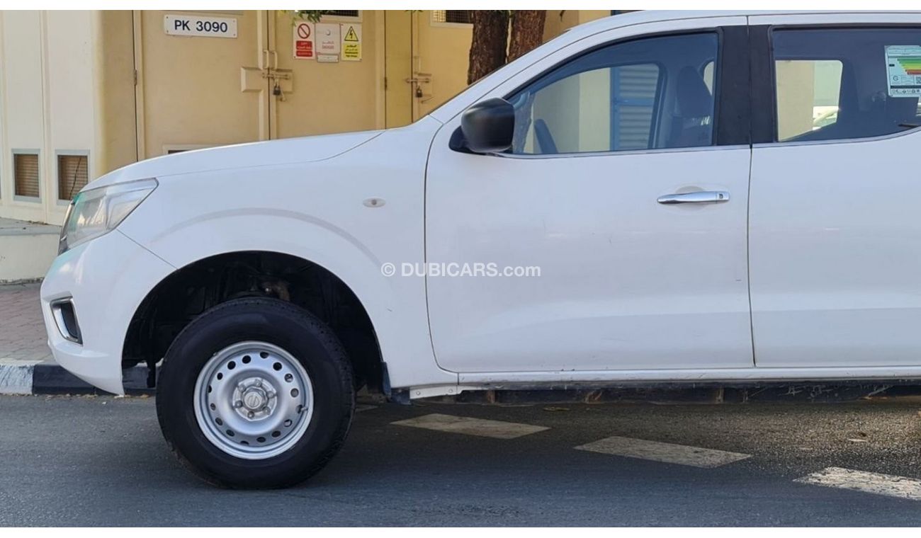 Nissan Navara Std SE 4x4 2017  Automatic GCC Perfect Condition