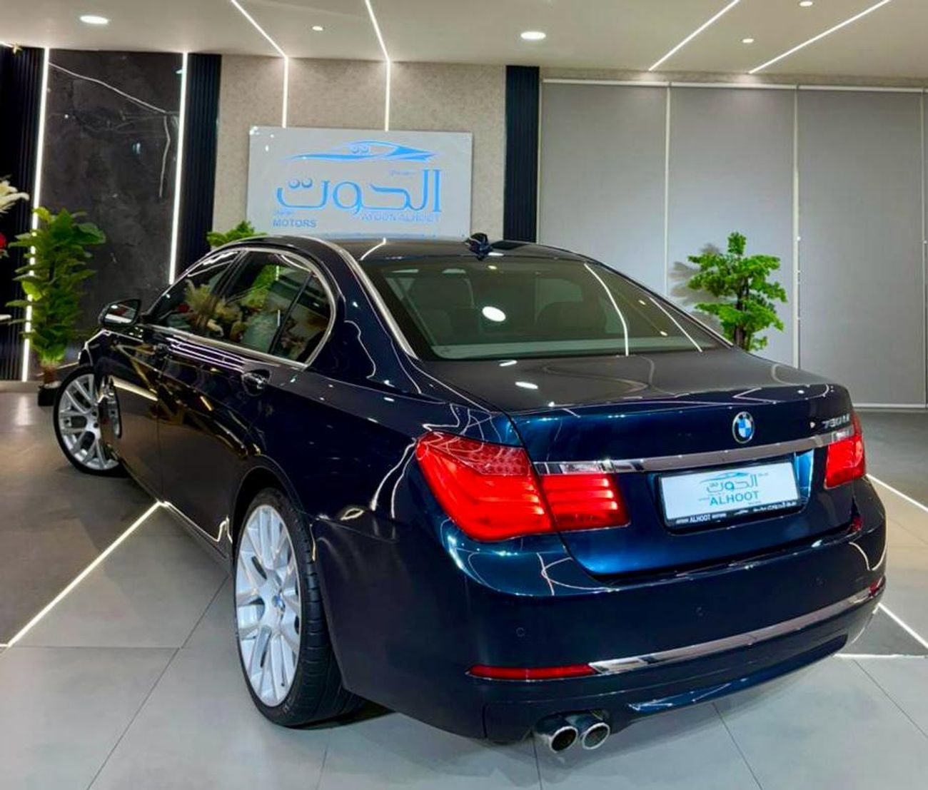 BMW 730Li Exclusive 4.0L ELITE BMW 730Li V6 || GCC II POWERFUL ENGINE II TOP RANGE || REAR SCREENS