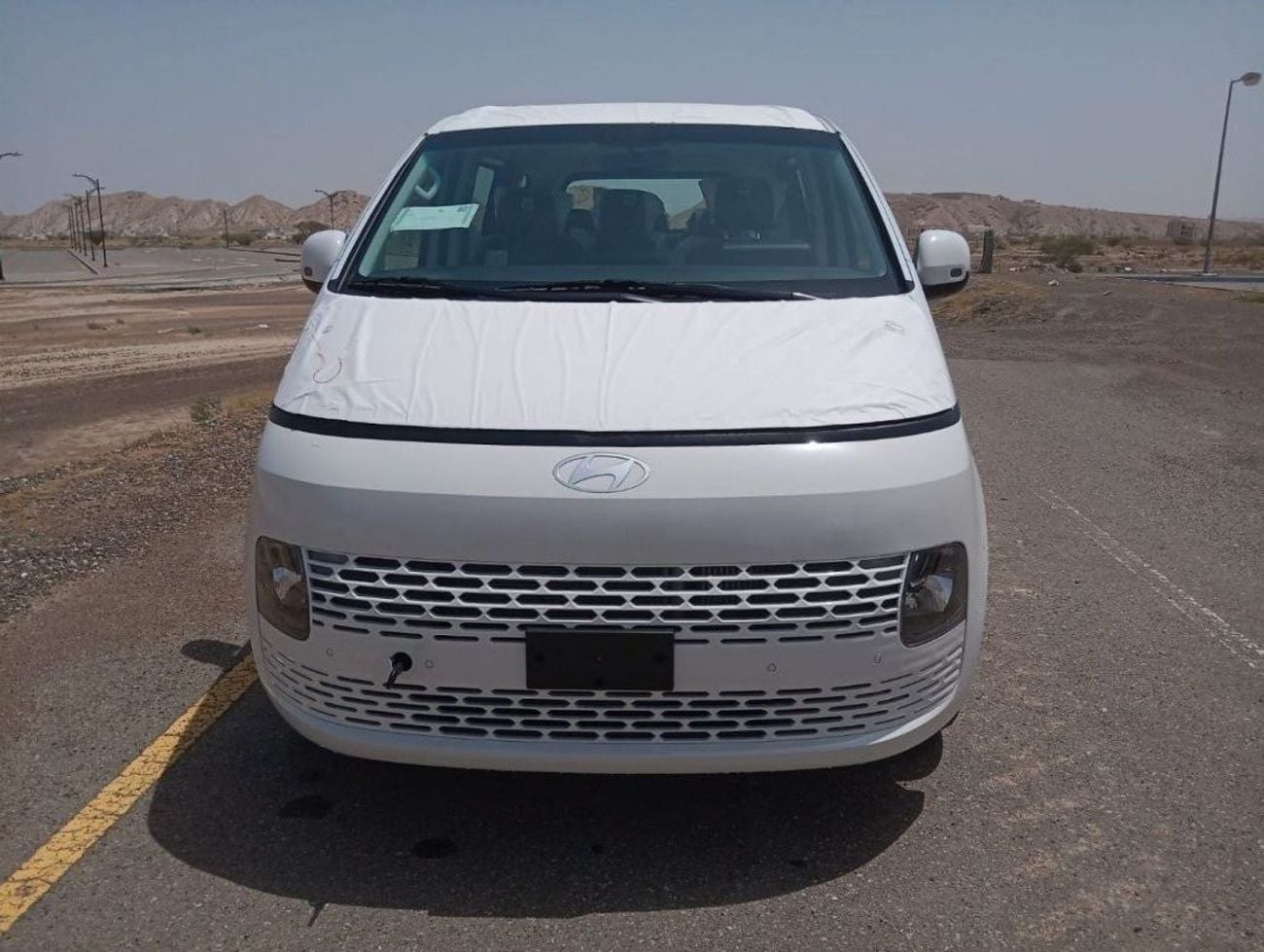 Hyundai Staria COMFORT Hyundai Staria 3.5L DSL 11 STR MT