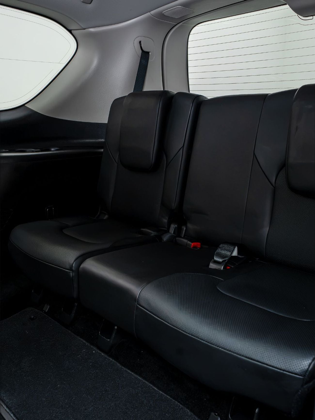 إنفينيتي QX80 LUXE SENSORY PROACTIVE