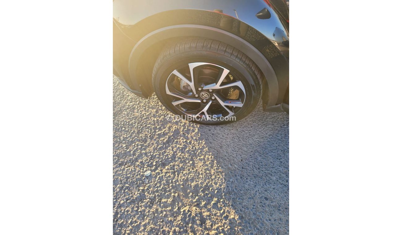Toyota CHR TOYOTA C H R 2020 CLEAN CAR