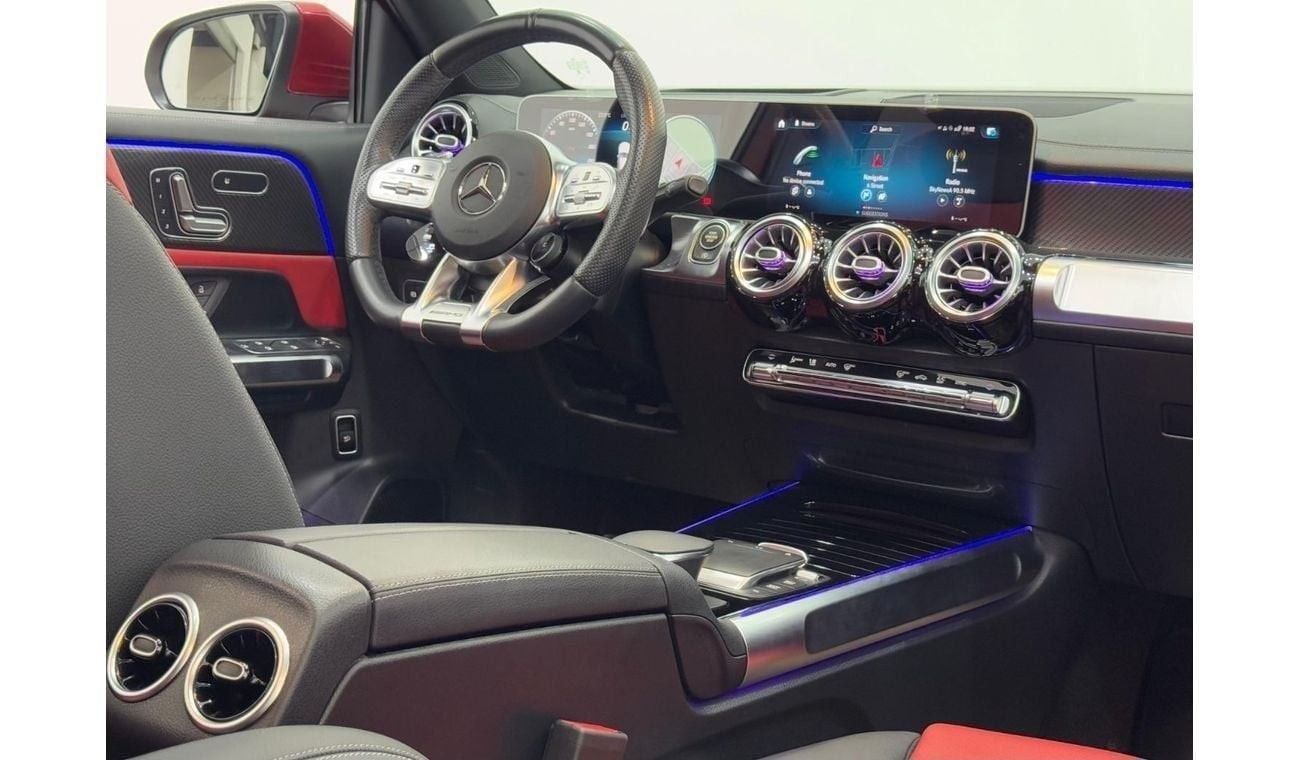 Mercedes-Benz GLB 35 AMG 4MATIC 2.0L (302 HP) 2020 Mercedes Benz GLB35 AMG 4MATIC, Warranty, Full Service History, Full Optio