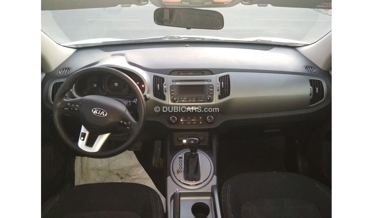 Kia Sportage 2015 WHITE GCC NO PAIN NO ACCIDENT PERFECT