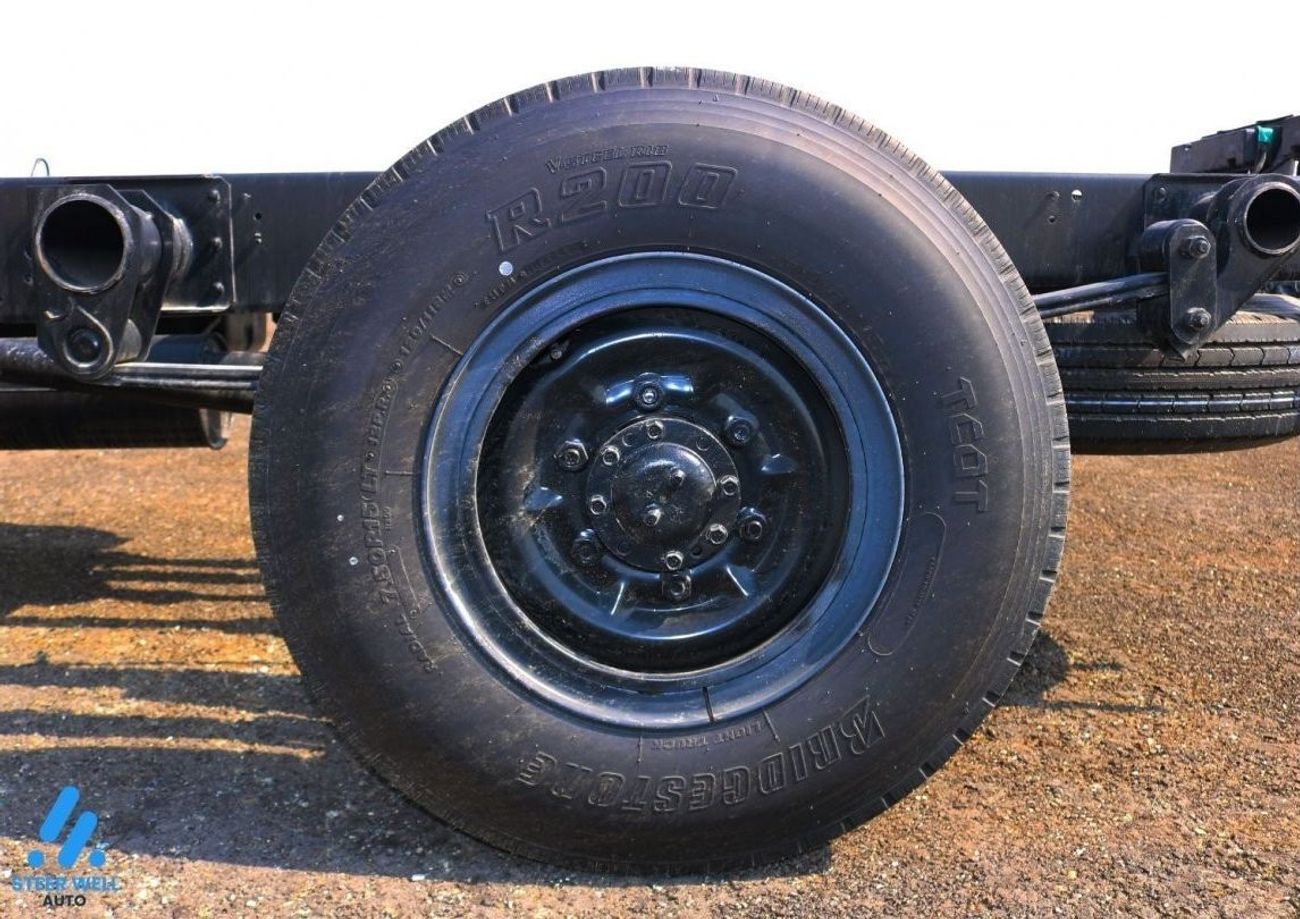 Mitsubishi Fuso Canter 2023 4D33-7A 4×2 Diesel 2.7L M/T 2.5 Ton Short