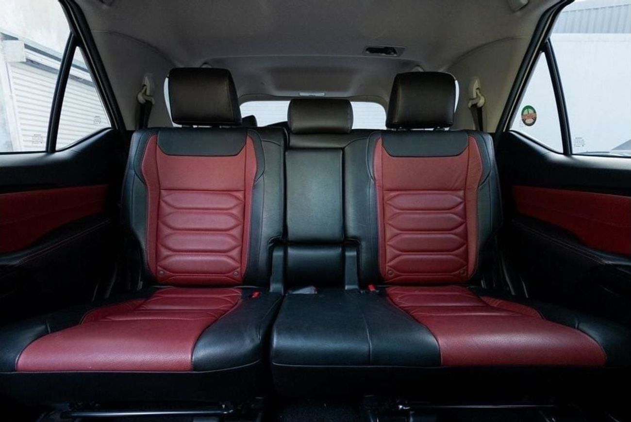 تويوتا فورتونر Toyota Fortuner TRD Sportivo 2018 GCC (LOW MILEAGE) under Warranty with Flexible Down-Payment.