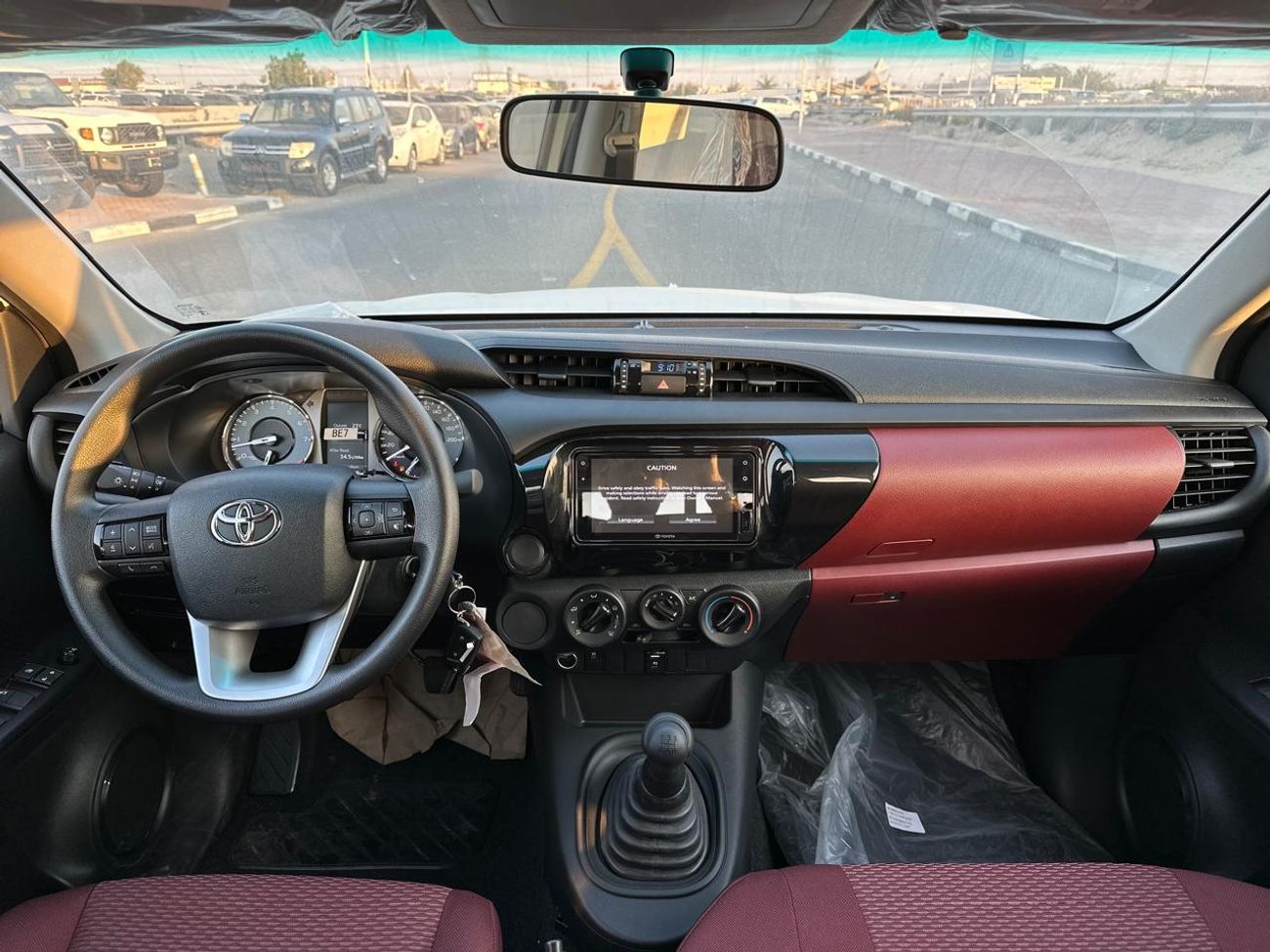 تويوتا هيلوكس 2025 HILUX 4X2 2.7L PETROL AT BASIC PWR WIN BRAND NEW 0KM