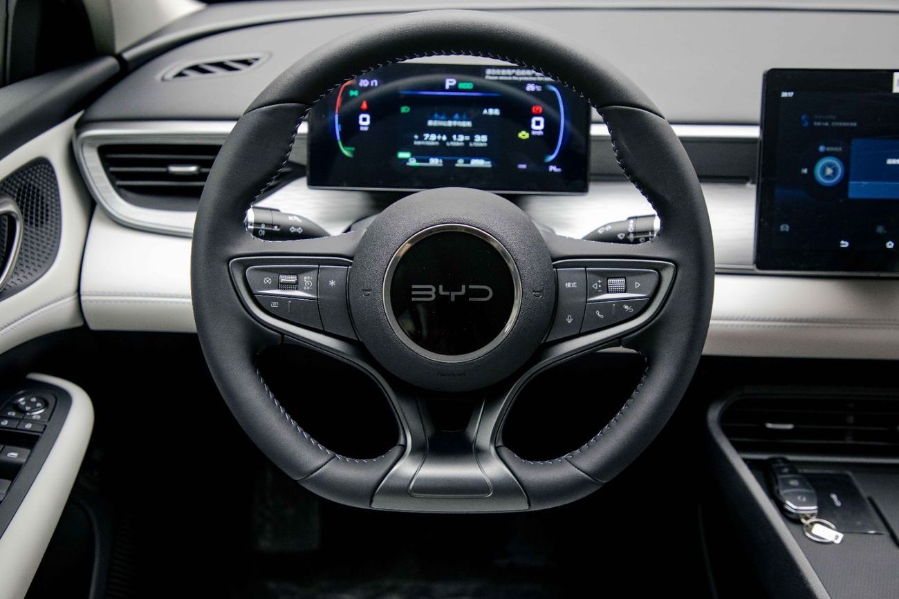 BYD Seal 05 DM-i ID Luxury 1.5L- White Inside Grey | Export Only