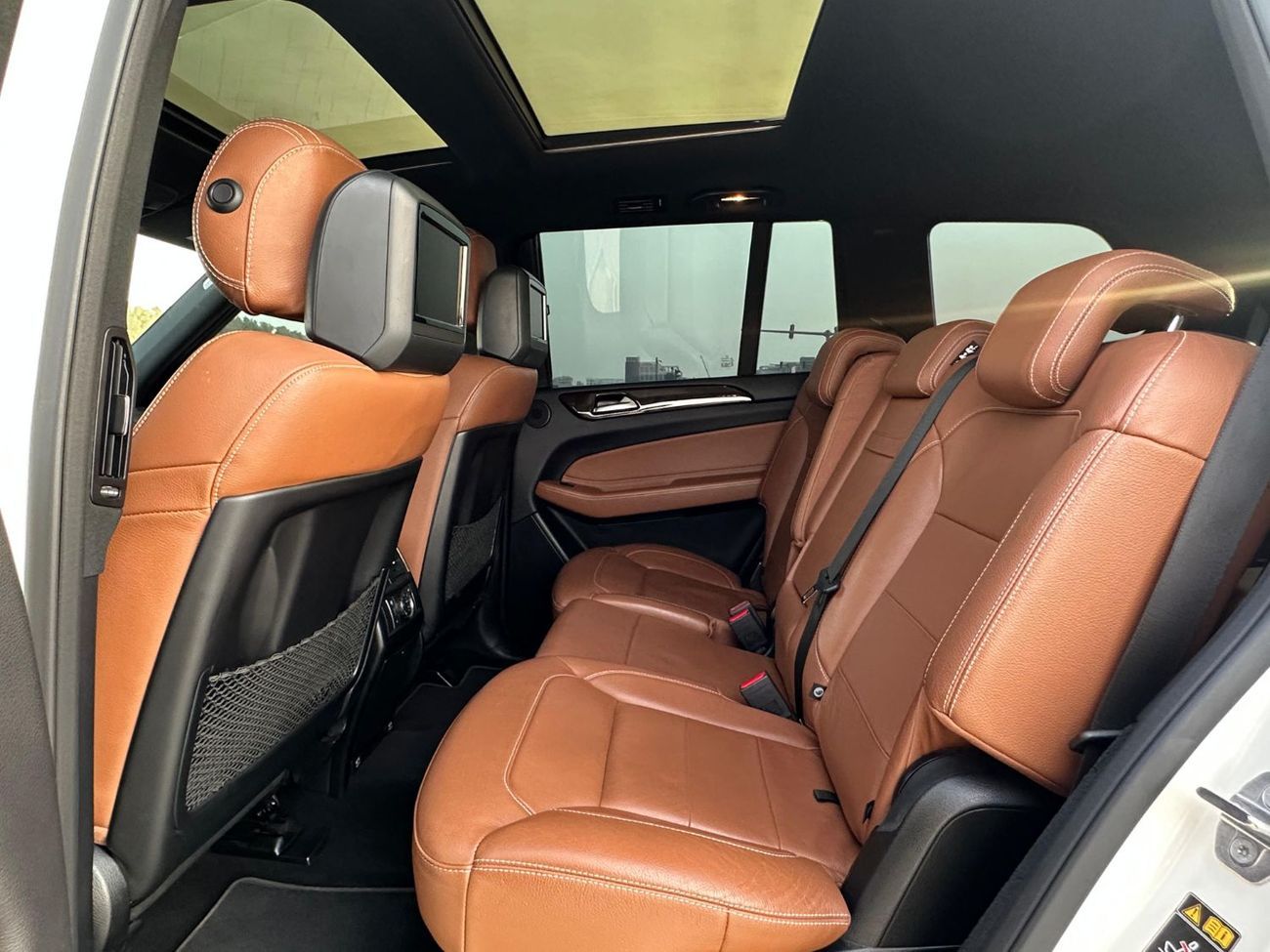 Mercedes-Benz GLS 400 MERCEDES GLS-400 2019 GCC // ORGINAL PAINT // ACCIDENT FREE // PERFECT CONDITION