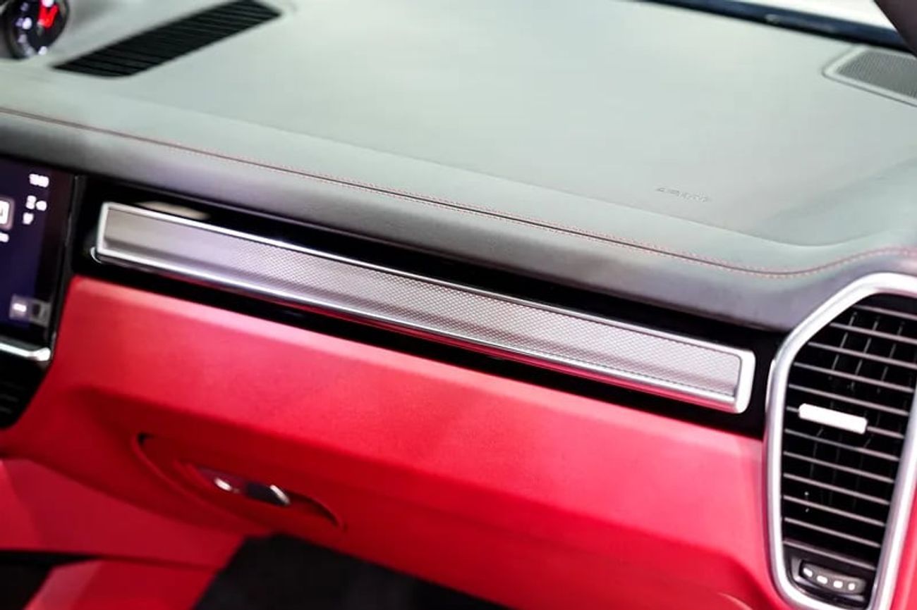 Porsche Cayenne Platinum Edition, Bose Audio, Panoramic Roof, Dealer Warranty Till 21/09/2026!