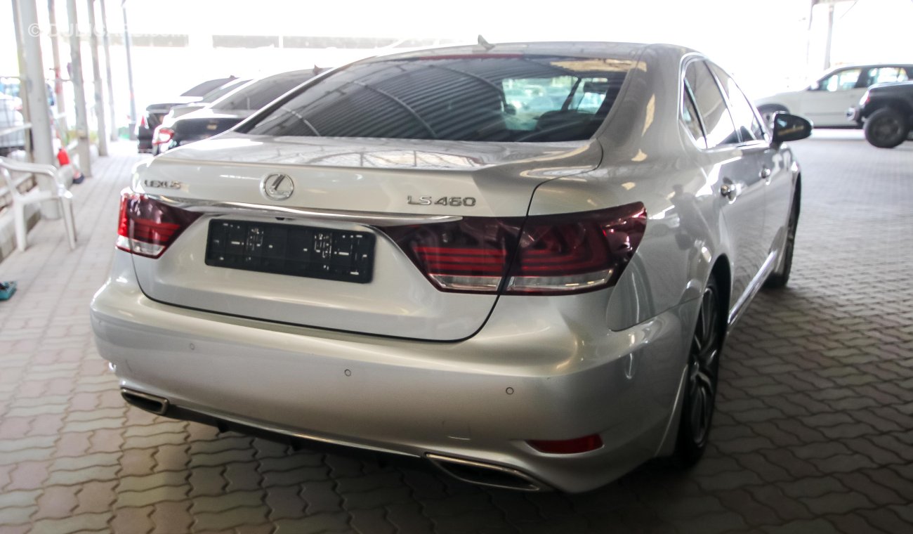 Lexus LS460 F Sport - GCC