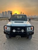 تويوتا لاند كروزر بيك آب