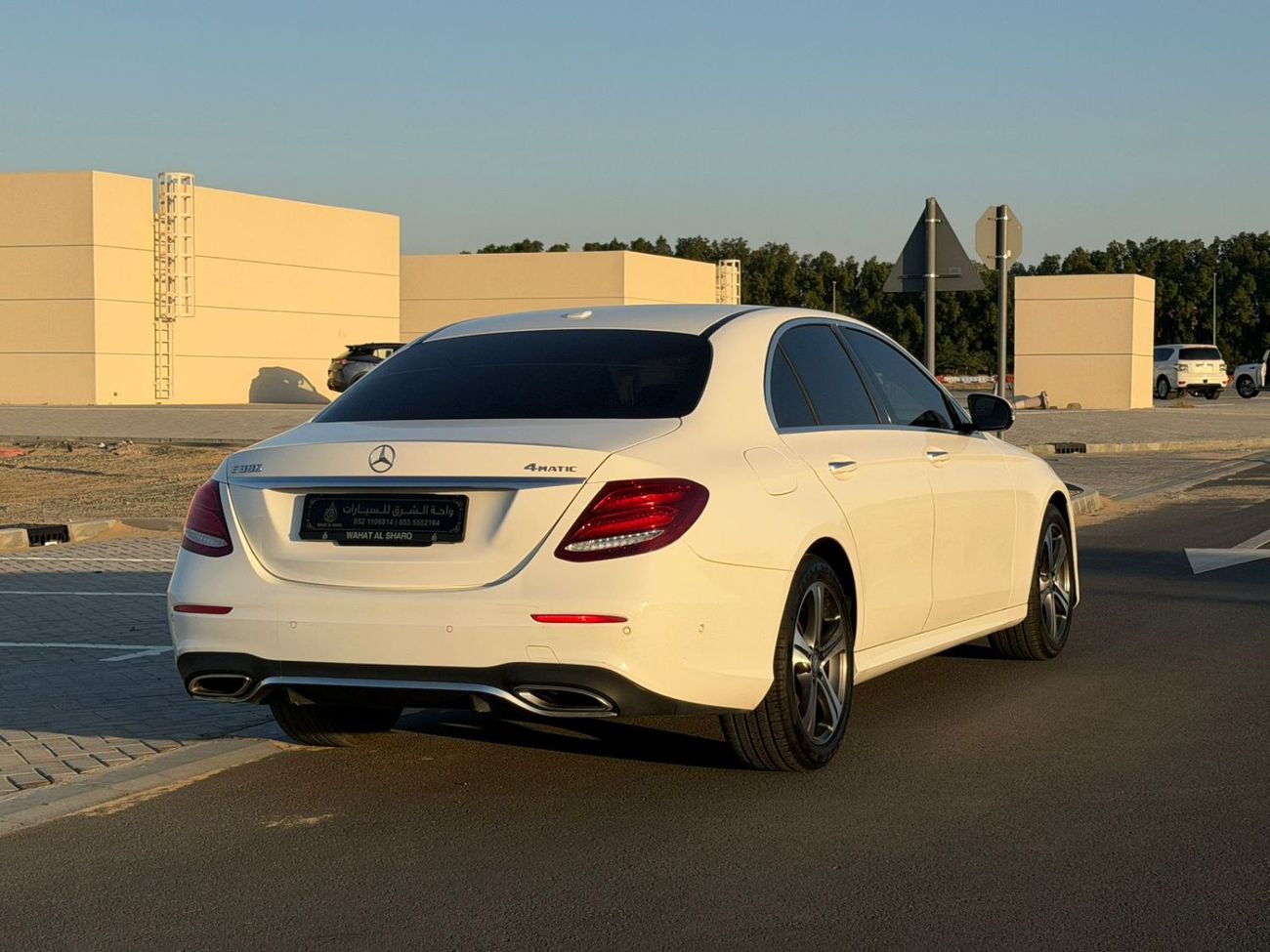 مرسيدس بنز E300 Premium 2.0L