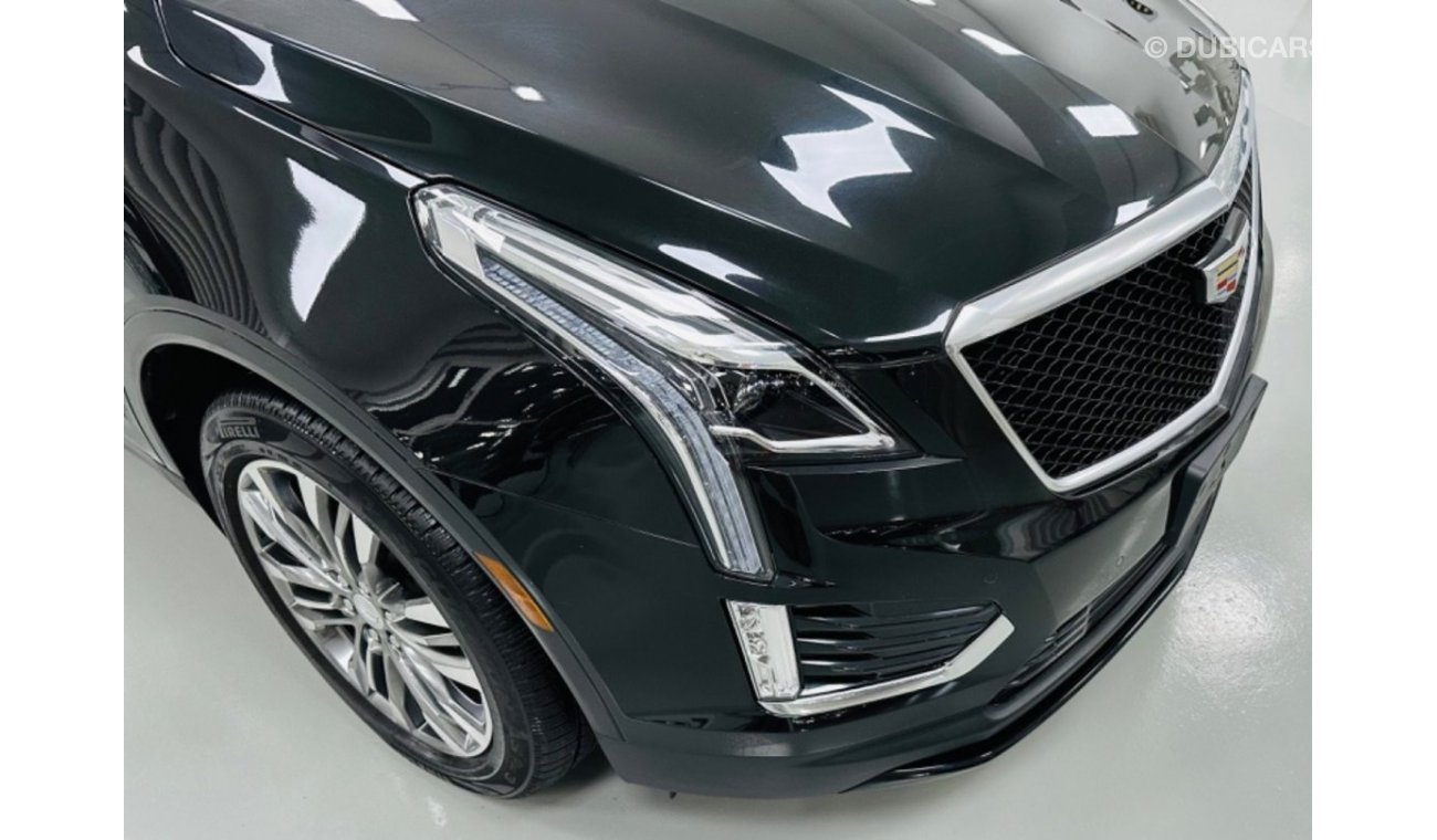 Cadillac XT5 Premium Luxury GCC .. FSH ..Perfect Condition  .. V6.. Orginal Paint ..