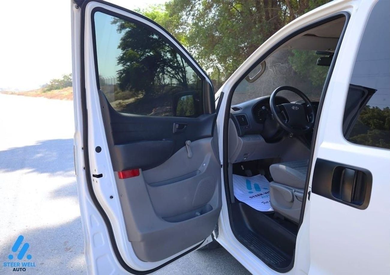 Hyundai H-1 GL Crew Van 2.5L RWD / Like New Condition / Book Now!