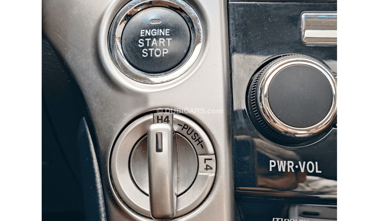 Toyota Land Cruiser VXR / 5.7L /  1 YEAR WARANTY / REGISTERATION / INSURANCE FREE (LOT # 35734)