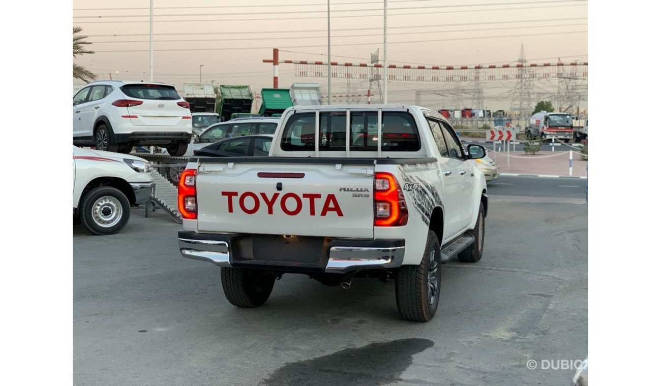 تويوتا هيلوكس Pick Up SR5 DC 21MY 2.7L 4x4 Gasoline with Push Start + Automatic Gear