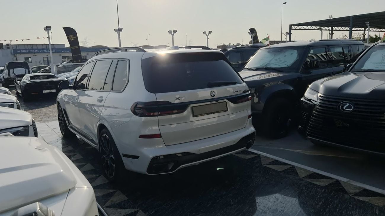 بي أم دبليو X7 xDrive40i Luxury M Sport Package 3.0L
