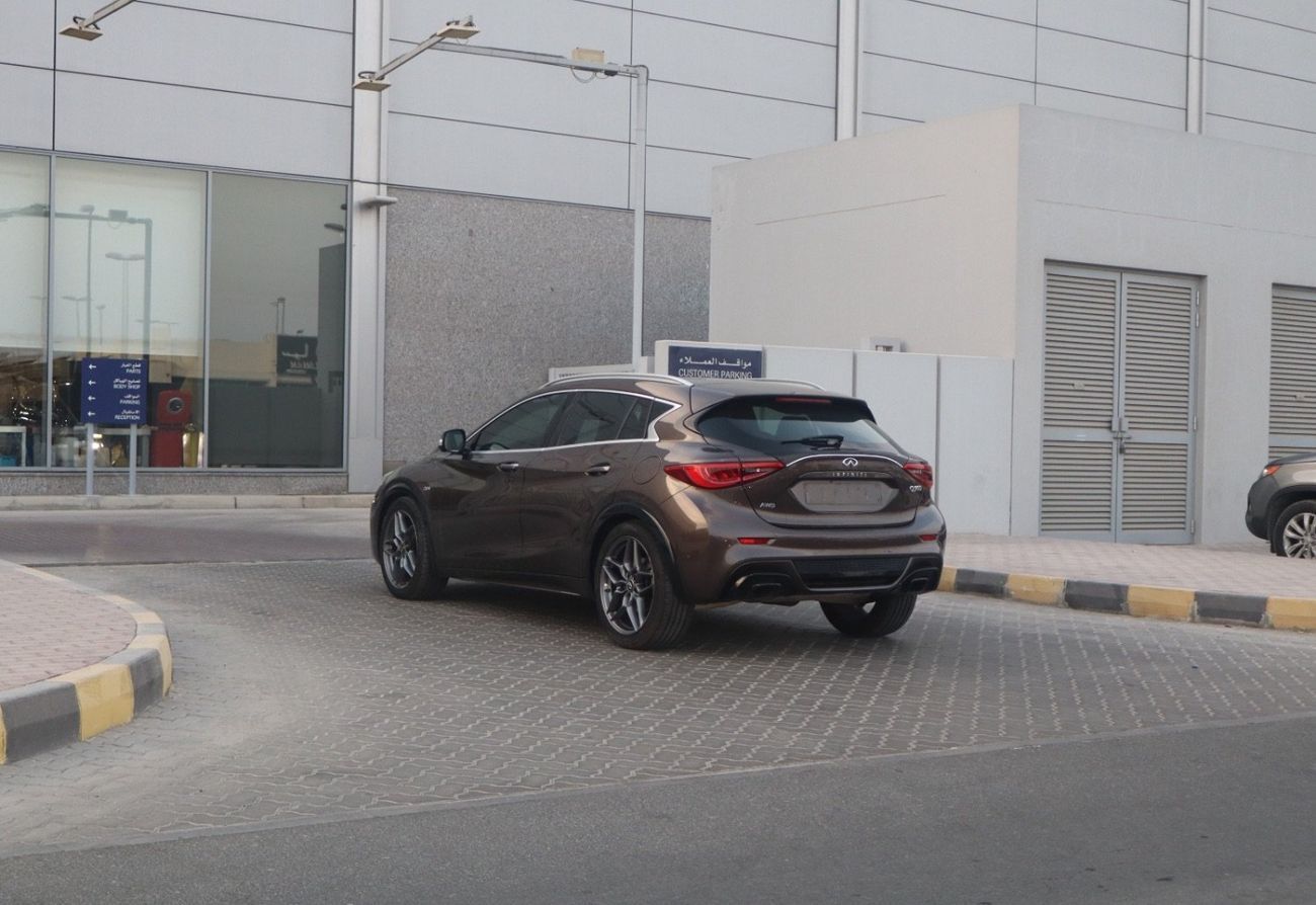 Infiniti QX30