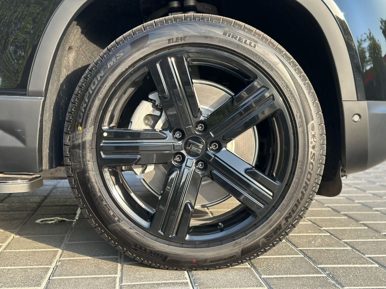 ROX 01 PRESTIGE | 6 Seats VIP | Brand New | AED 3,500 monthly
