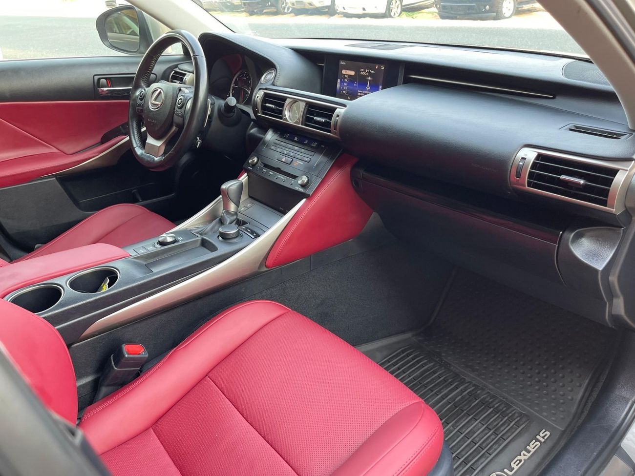 Lexus ISF IS 300 / V6 3.5L / F-SPORT KIT / SUPER CLEAN CAR / LOW MILEAGE