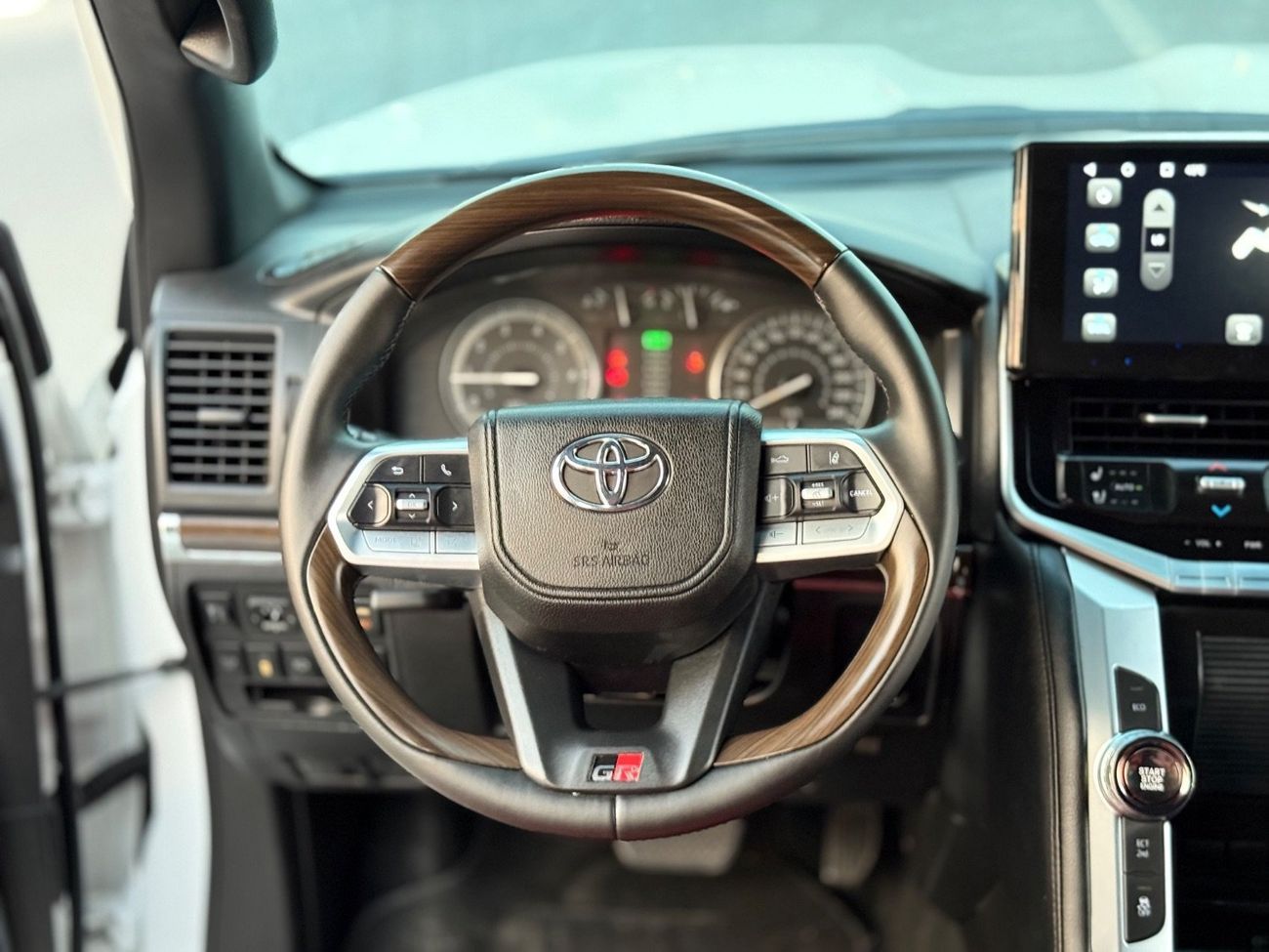 تويوتا لاند كروزر VXR 4.6L 4WD