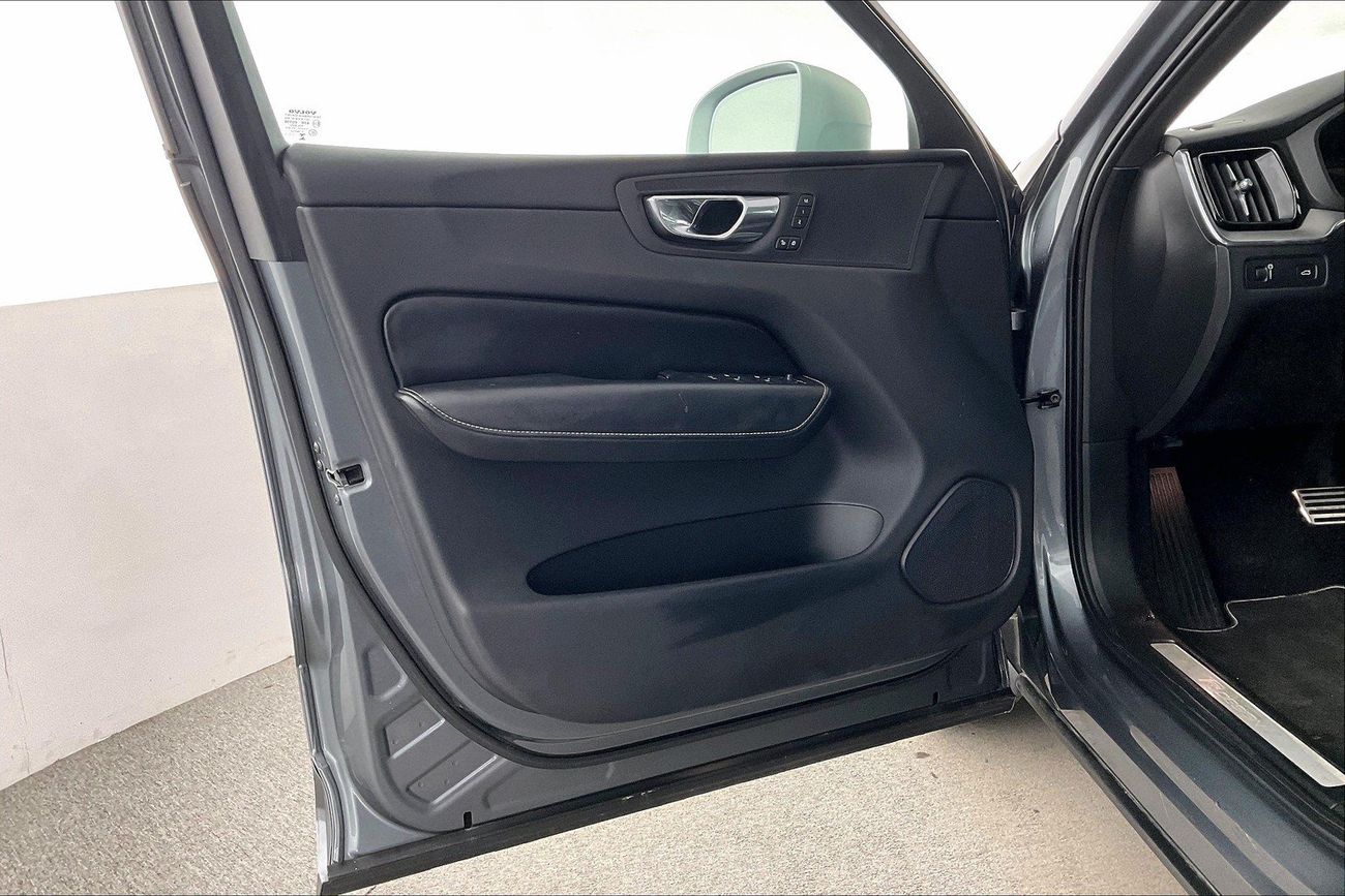 Volvo XC60 T5 R Design | Guaranteed Warranty | 0 Down Payment