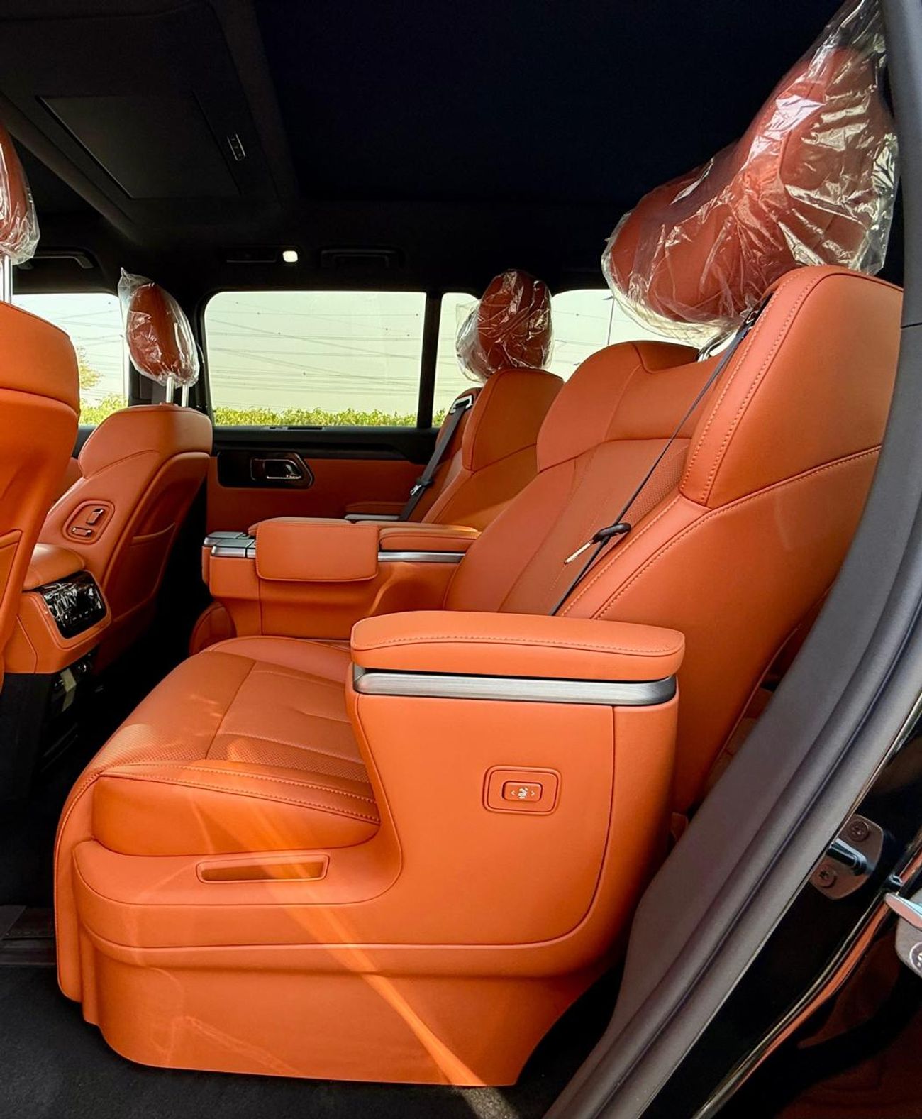 ROX 01 VIP VIP 6 SEATER VIP BLACK ORANGE BLACK WHITE 2026 MODEL AT AWD 10% VAT CUSTOMS 5 YEARS  WARRANTY IN