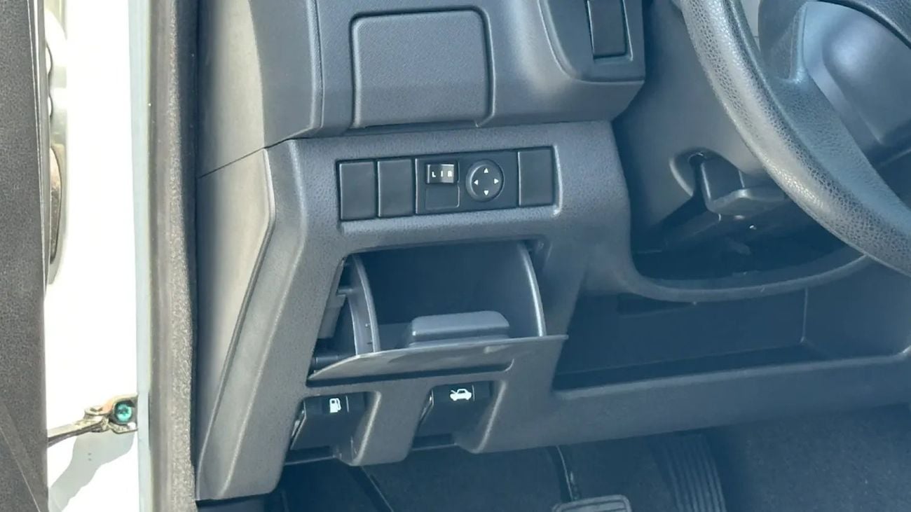 إيسوزو D ماكس ISUZU/D-MAX/2.5L DSL DC 4X4, PWR, Alloy Wheel, ABS, Remote ,MT